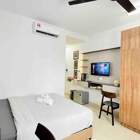 Studio Room Alanis Suite @ Klia Сепанг Екстериор снимка